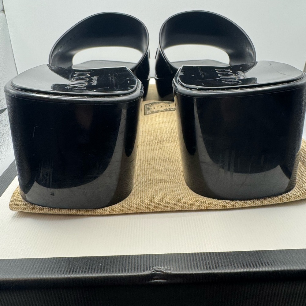 Authentic Gucci Black Rubber Block Heel Slide Sandals 38 - Picture 3 of 8